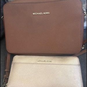 Micheal kors wallet and crossbody purse